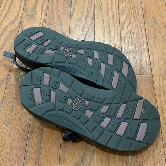 Kids Chaco Black Strappy Sandals Size 4 EUC - Picture 6 of 7